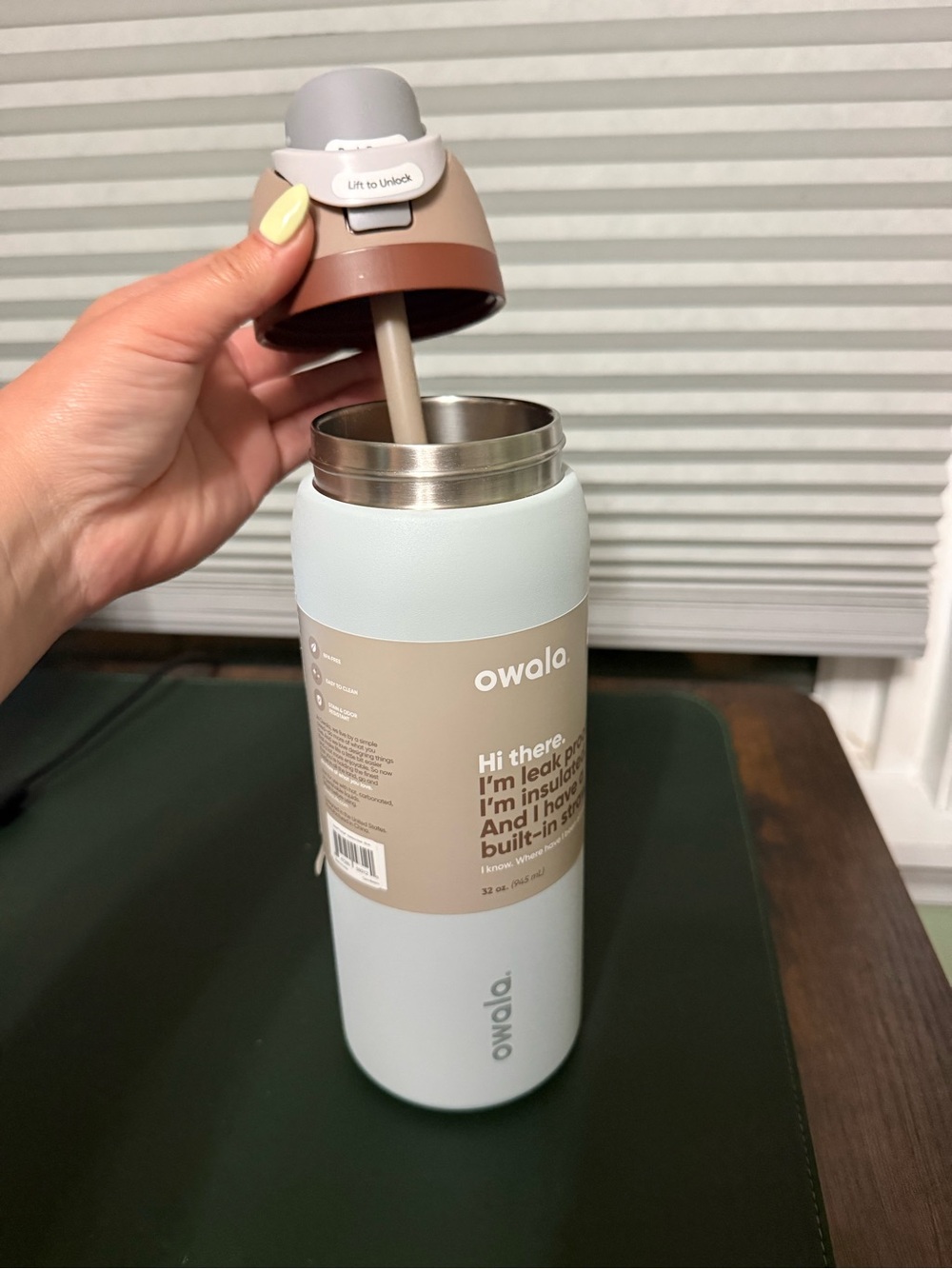 Owala 32 oz. FreeSip Stainless Steel Water Bottle-Calm Waters - Picture 3 of 5